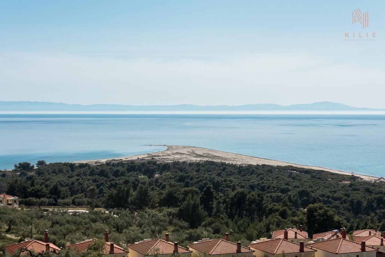 Breathtaking Villa, Nilie Hospitality Mgmt Посіді Екстер'єр фото